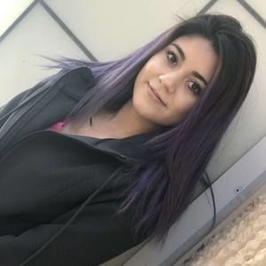 Meet your Posher, Zayra